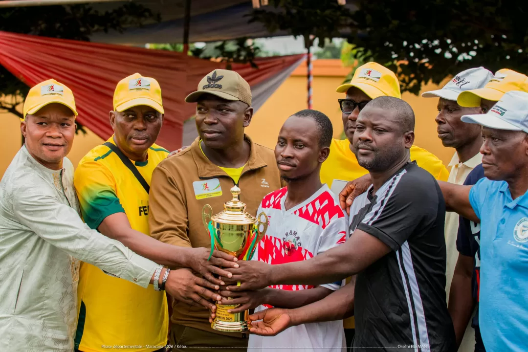Remise de trophée lors de la phase départementale du Championnat national de Maracana