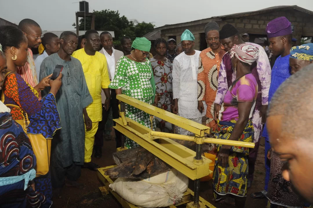 Bintou CHABI ADAM TARO en visite des bénéficiaires