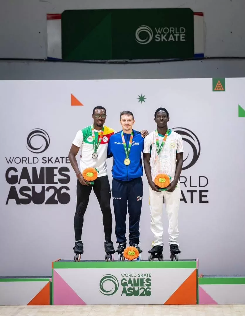 Salifou Mouhawya avec sa médaille d’argent aux cotés des autres médaillés