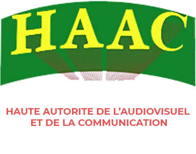 Logo aux lettres HAAC jaunes sur fond vert avec texte rouge Haute Autorité de l'Audiovisuel et de la Communication